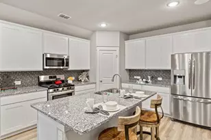 134 Patrick Henry Dr, Venus, TX 76084 - Photo 2