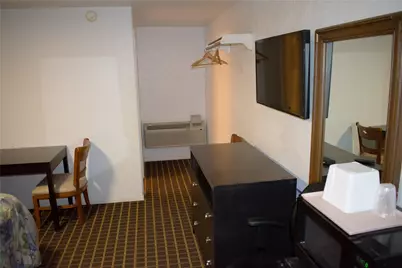 904 W California Street, Seymour, TX 76380 - Photo 10