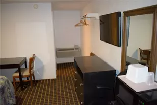 904 W California St, Seymour, TX 76380 - Photo 10