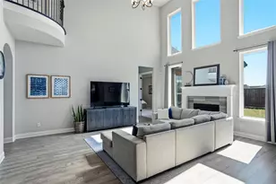 10913 Falling Leaf Trail, Flower Mound, TX 76226 - Photo 8