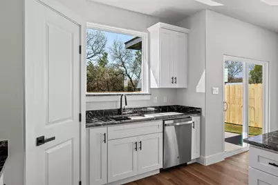 1529 Corona Drive, Granbury, TX 76048 - Photo 8