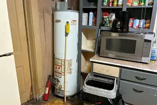 412 W Willingham St, Cleburne, TX 76033 - Photo 20