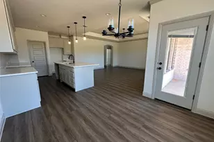 2007 Belle Lagos Ln, Cleburne, TX 76033 - Photo 8
