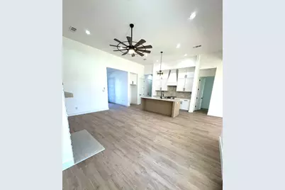 1106 E Sixth Street, Springtown, TX 76082 - Photo 4