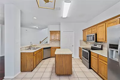 809 Slaughter Lane, Euless, TX 76040 - Photo 10