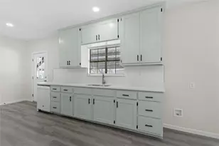 723 E Nowlin St, Mexia, TX 76667 - Photo 16