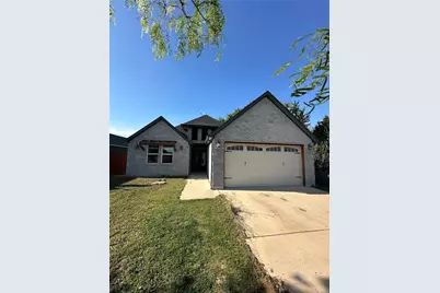 2420 Creek Drive, Granbury, TX 76048 - Photo 2