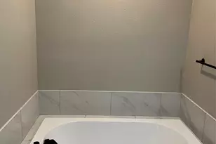 2420 Creek Dr, Granbury, TX 76048 - Photo 20