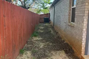 2420 Creek Dr, Granbury, TX 76048 - Photo 26