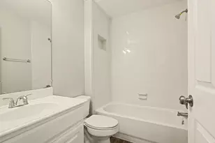 10101 Round Hill Rd, Fort Worth, TX 76131 - Photo 24