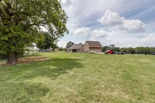 104 Lazy Crk Xing, Weatherford, TX 76087 - Photo 24