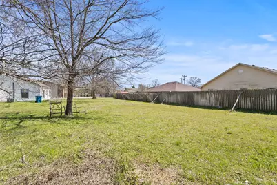 207 N Eubank Street #LOT 11, Tom Bean, TX 75489 - Photo 14