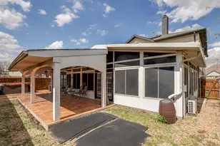 706 Gentry Dr, Arlington, TX 76018 - Photo 38