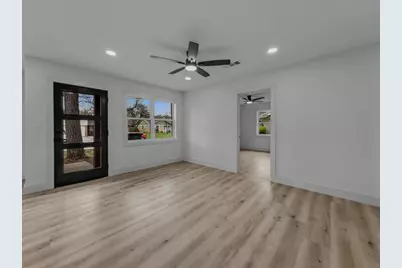 802 Nl Robinson Drive, Arlington, TX 76011 - Photo 14