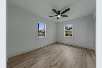 802 Nl Robinson Drive, Arlington, TX 76011 - Photo 24