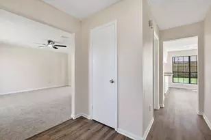 610 Squaw Creek Ct, Arlington, TX 76018 - Photo 8