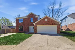 610 Squaw Creek Ct, Arlington, TX 76018 - Photo 1