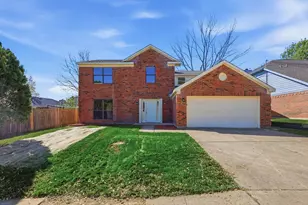610 Squaw Creek Ct, Arlington, TX 76018 - Photo 2