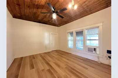 122 Robertson Street, Sulphur Springs, TX 75482 - Photo 2