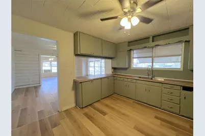 122 Robertson Street, Sulphur Springs, TX 75482 - Photo 1