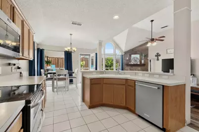 734 River Oak Way, Lake Dallas, TX 75065 - Photo 10