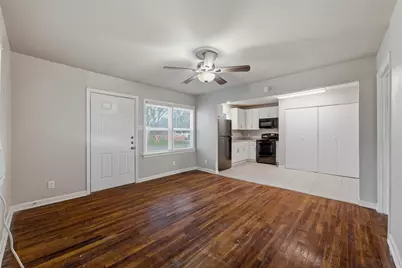 108 Poplar Street, Waxahachie, TX 75165 - Photo 4