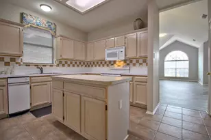 7504 Saddleridge Dr, Dallas, TX 75249 - Photo 16