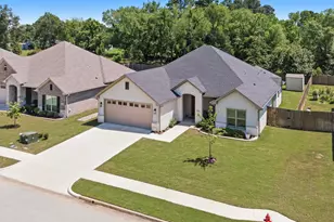 416 Deer Pt Cv, Chandler, TX 75758 - Photo 32