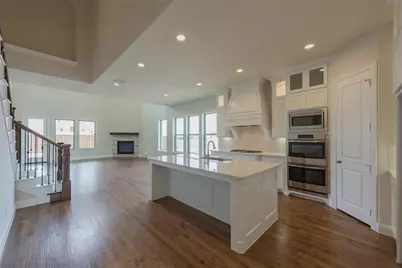 703 Thoroughbred Avenue, Frisco, TX 75036 - Photo 4