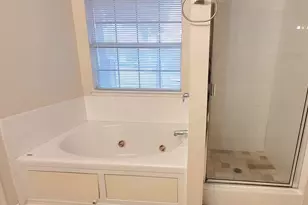 8470 Goldfinch Way, Dallas, TX 75249 - Photo 14