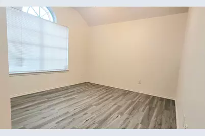 8470 Goldfinch Way, Dallas, TX 75249 - Photo 16