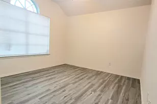 8470 Goldfinch Way, Dallas, TX 75249 - Photo 16