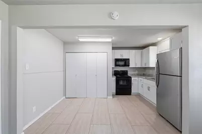 110 Poplar Street, Waxahachie, TX 75165 - Photo 8