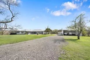 1012 County Rd 701A, Cleburne, TX 76031 - Photo 20