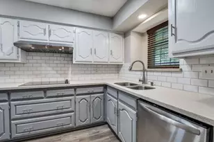 322 Cardinal Creek Dr, Duncanville, TX 75137 - Photo 10