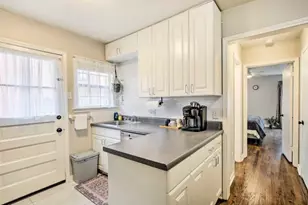 404 N Montreal Ave, Dallas, TX 75208 - Photo 8
