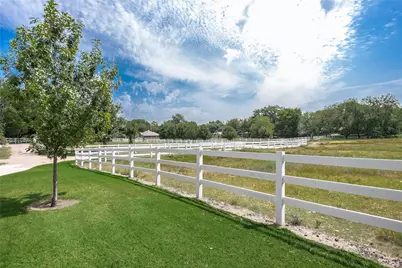 2600 Rosebud Lane, Richland Hills, TX 76118 - Photo 14