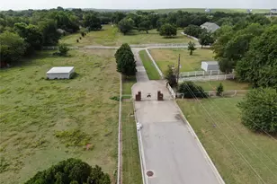 2600 Rosebud Ln, Richland Hills, TX 76118 - Photo 6