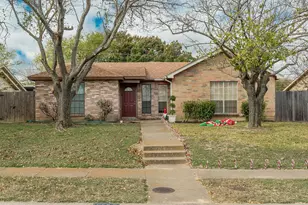 1437 Brook Meadow Cir, Lancaster, TX 75134 - Photo 1