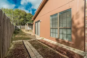 1437 Brook Meadow Cir, Lancaster, TX 75134 - Photo 18