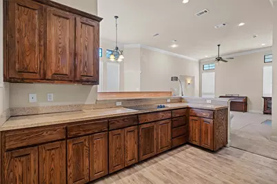 4900 Ridglea Hills Court, Fort Worth, TX 76116 - Photo 8