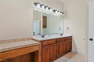 4900 Ridglea Hills Ct, Fort Worth, TX 76116 - Photo 12