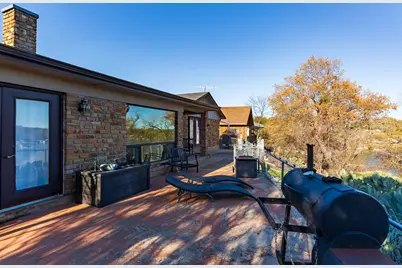 1007 Laguna Vista Court, Granbury, TX 76048 - Photo 32