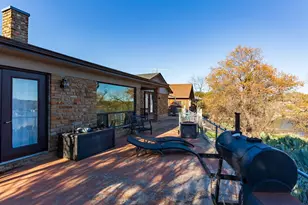 1007 Laguna Vista Ct, Granbury, TX 76048 - Photo 32