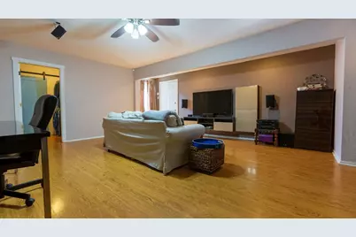 1007 Laguna Vista Court, Granbury, TX 76048 - Photo 22