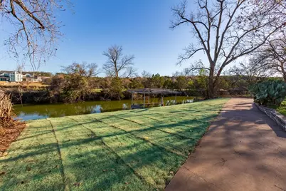 1007 Laguna Vista Court, Granbury, TX 76048 - Photo 4