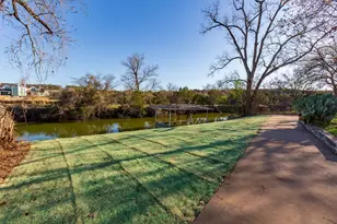 1007 Laguna Vista Ct, Granbury, TX 76048 - Photo 4
