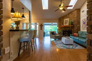 1007 Laguna Vista Ct, Granbury, TX 76048 - Photo 8