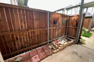 3904 Rawlins St, Dallas, TX 75219 - Photo 18