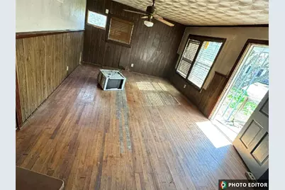 1304 N Wood Street, Cleburne, TX 76033 - Photo 8